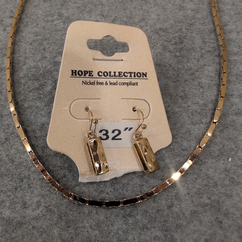 HOPE COLLECTION Gold Tone Snake Chain‎ Necklace & Dangle Earrings Set Nickel